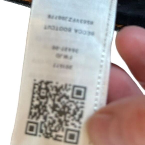 True Religion Becca NWOT  Mid Rise Flap Pocket Boot. Cut Jeans Sz 32 - Picture 7 of 13